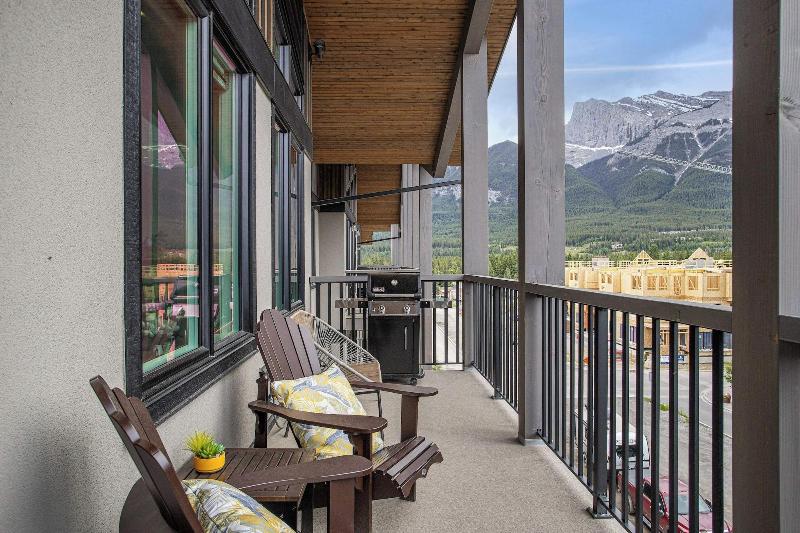 Tamarack Lodge By Spring Creek Vacations image