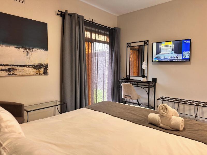 N1 Hotel Rotten Row image