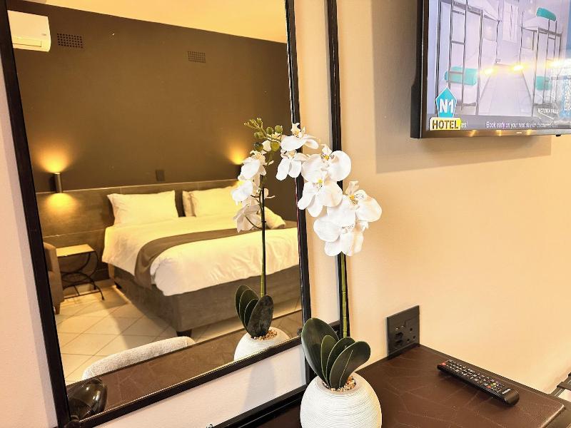 N1 Hotel Rotten Row image