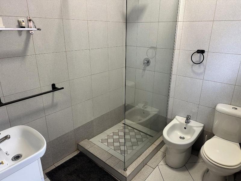 N1 Hotel Rotten Row image