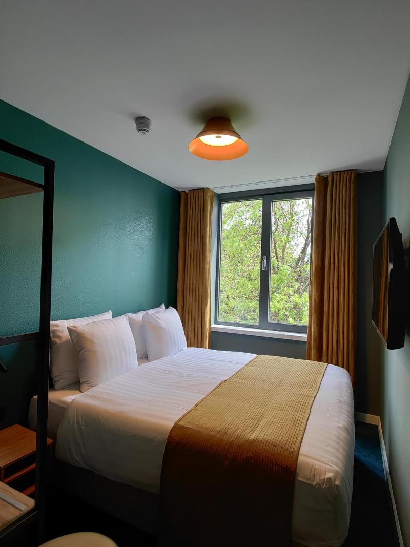 Fd Hotels image