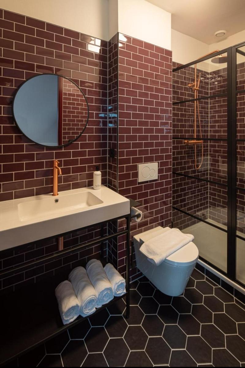 Fd Hotels image