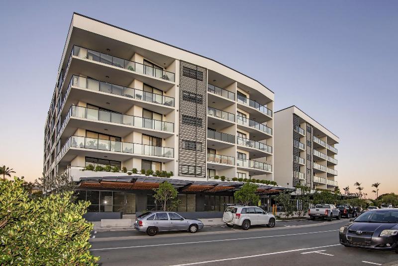 Hedge Apartments image