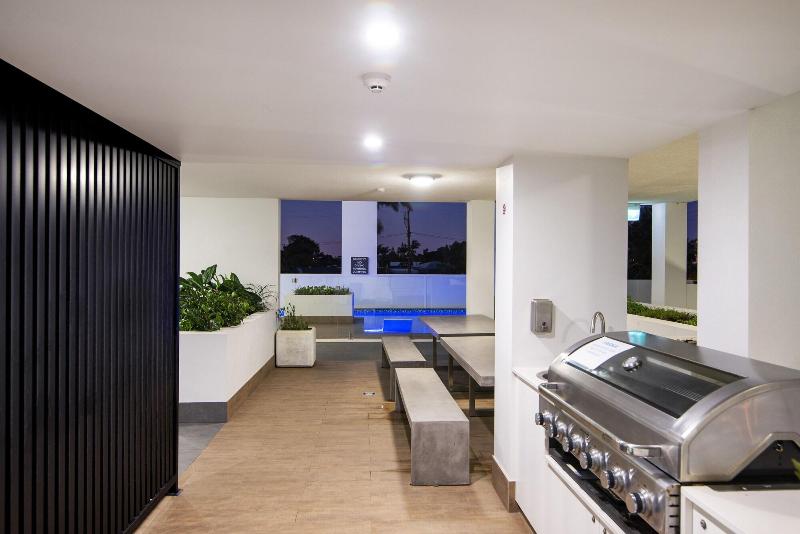 Hedge Apartments image