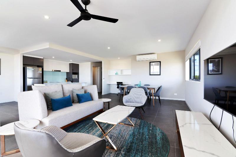 Hedge Apartments image