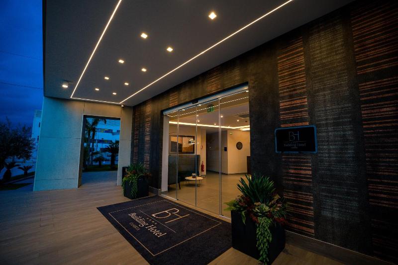 Building Hotel image