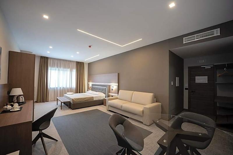 Building Hotel image
