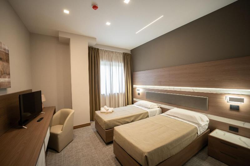 Building Hotel image