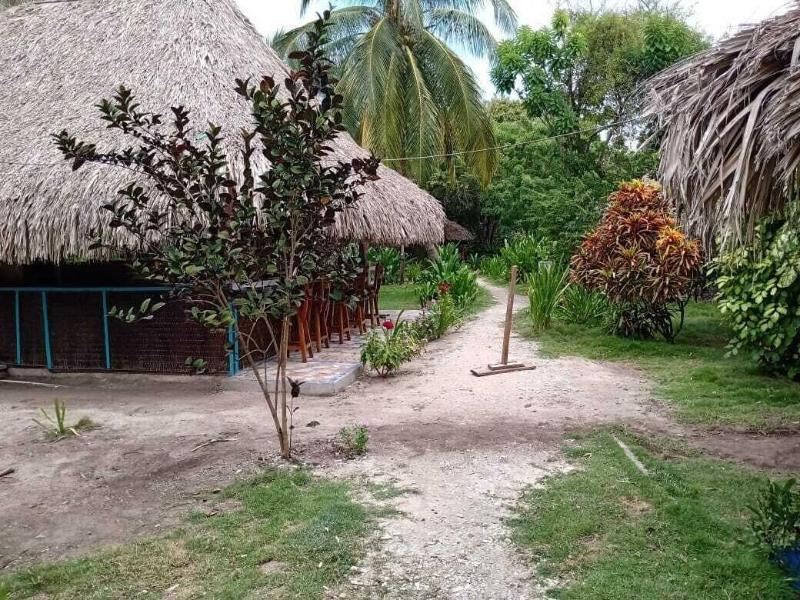 Las Palmeras image