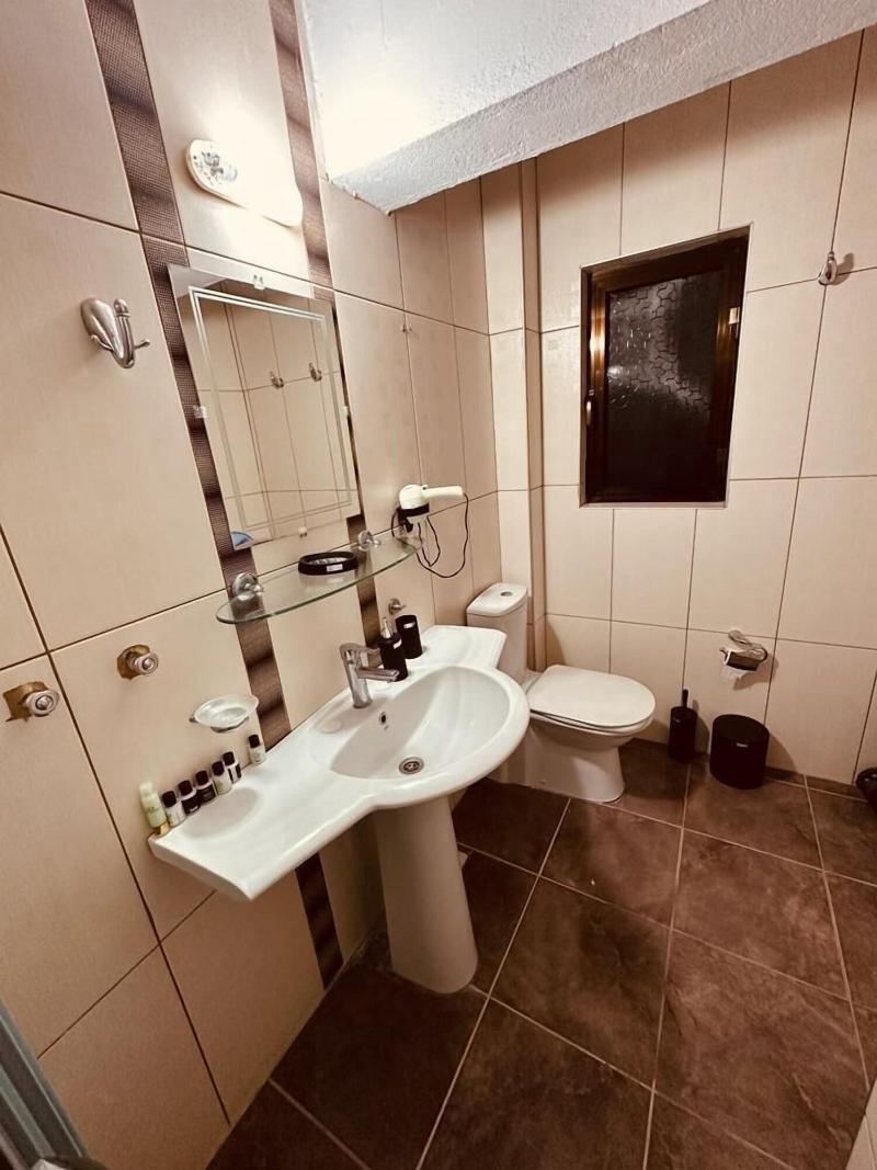 Hotel Nil image