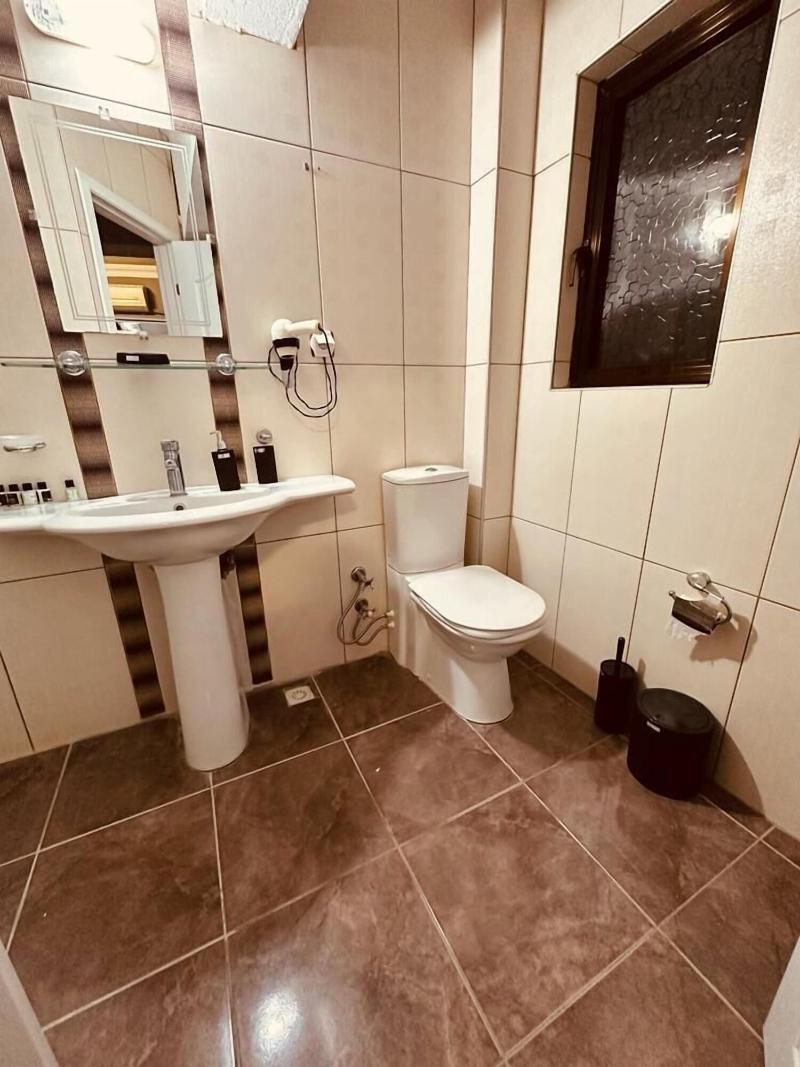 Hotel Nil image