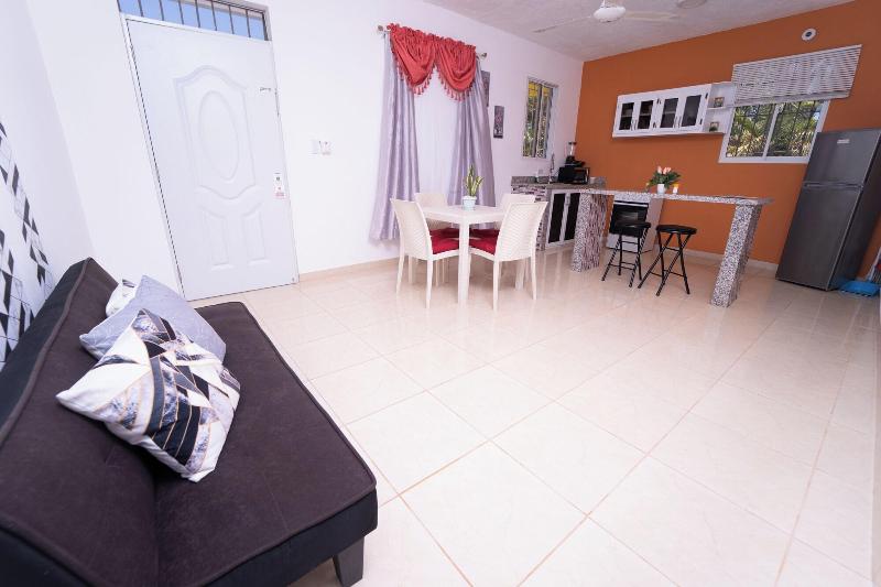 Edma Aparta Hotel image
