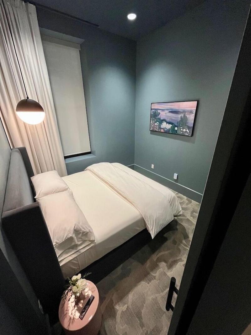 The Thomas Hotel image