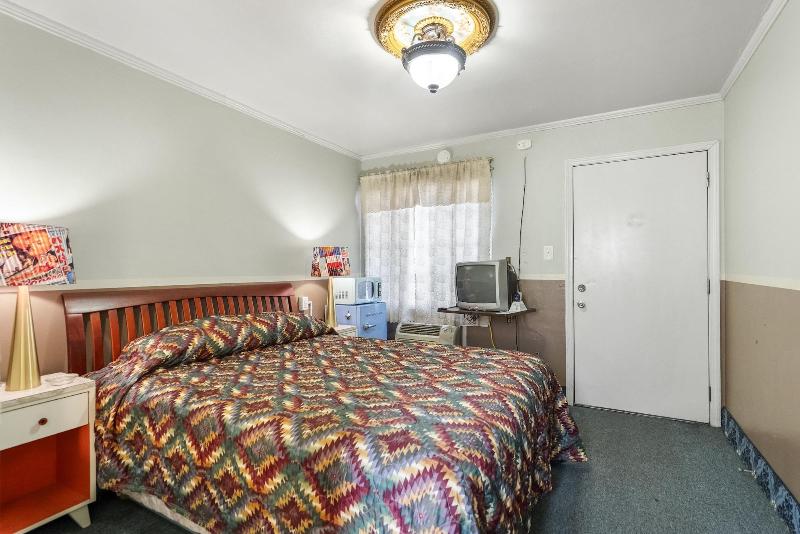 The New Star Motel 1950s Retro Lodging And Retrea image