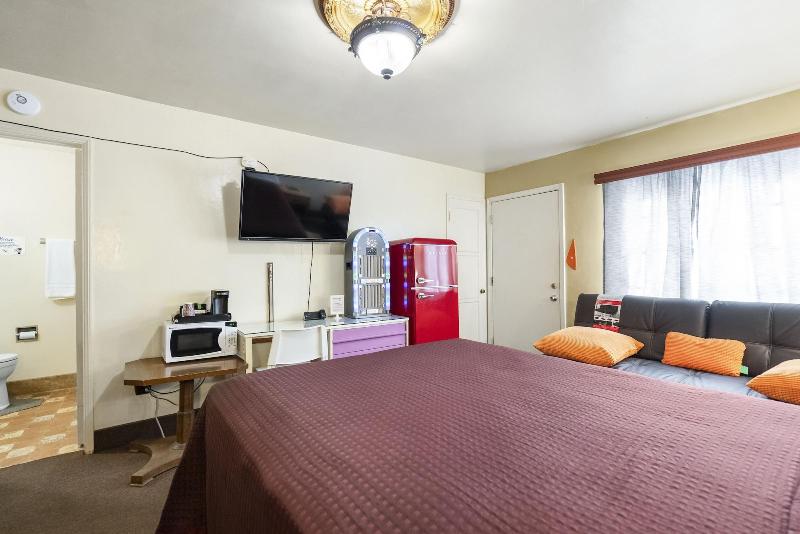 The New Star Motel 1950s Retro Lodging And Retrea image