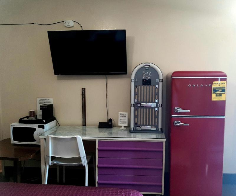 The New Star Motel 1950s Retro Lodging And Retrea image