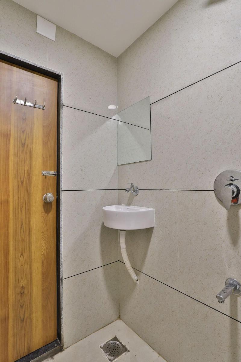 Hotel Red Rose Guest House image