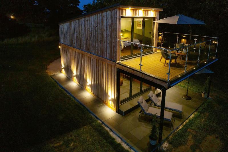 Tawny Lodge 1 Bedroom Blossom Farm image