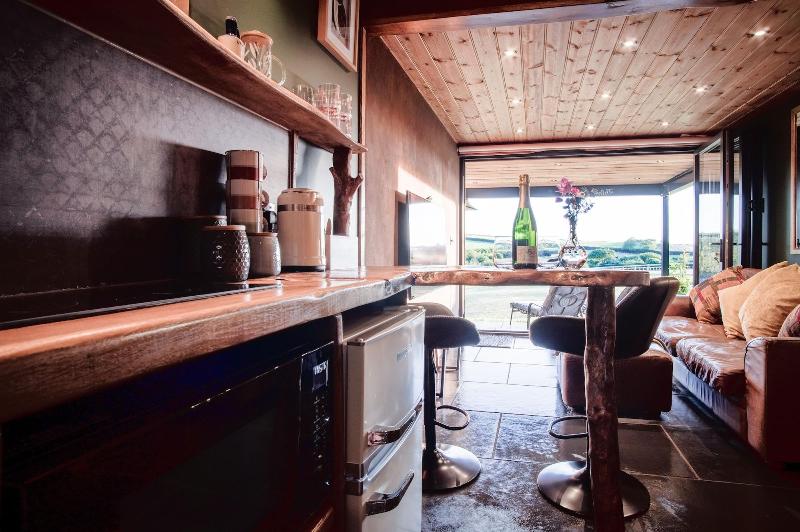 Tawny Lodge 1 Bedroom Blossom Farm image