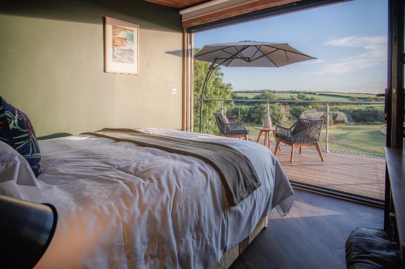 Tawny Lodge 1 Bedroom Blossom Farm image