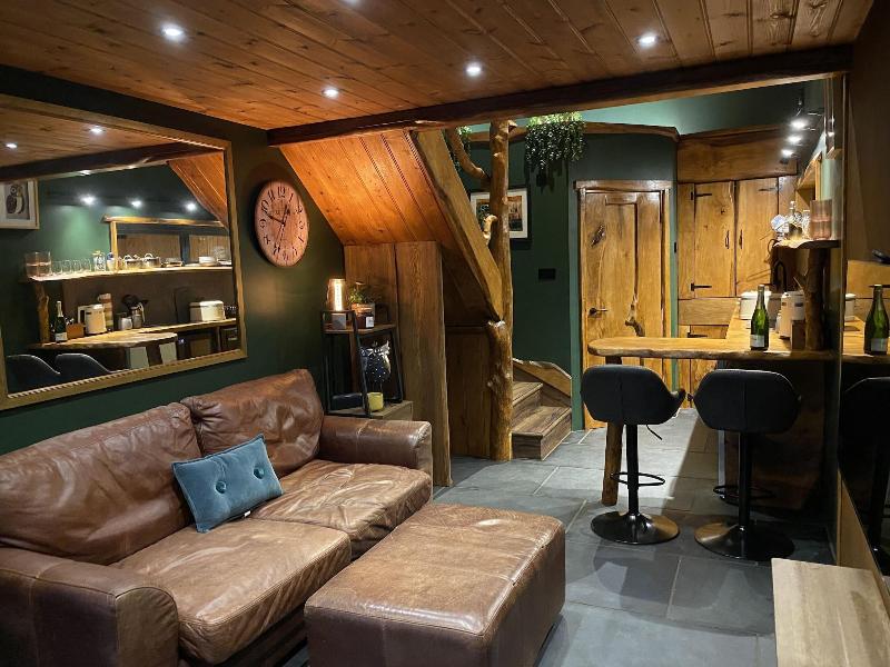 Tawny Lodge 1 Bedroom Blossom Farm image