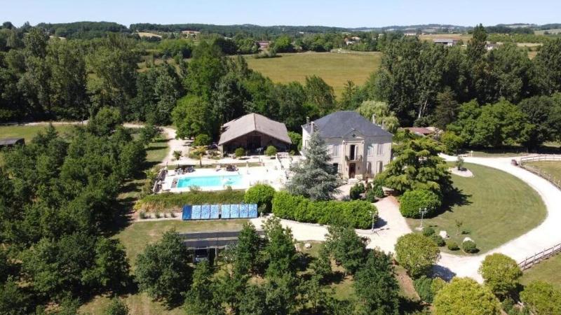 En Bord De Rivia Re image