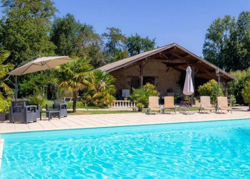En Bord De Rivia Re image