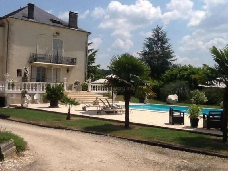 En Bord De Rivia Re image
