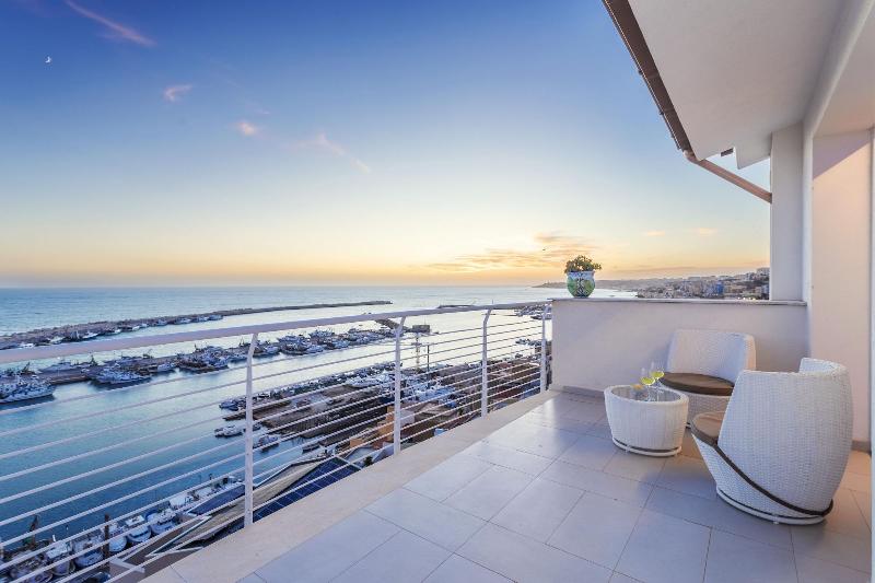 Hibrido Boutique Hotel Spa image