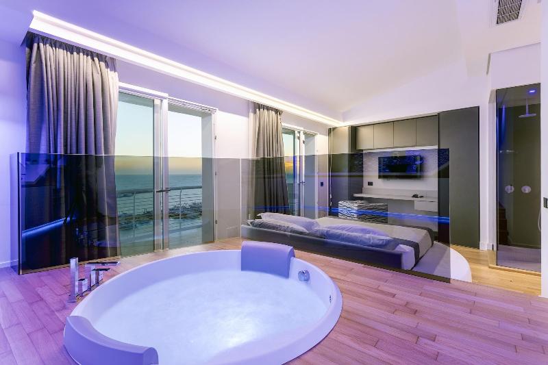 Hibrido Boutique Hotel Spa image