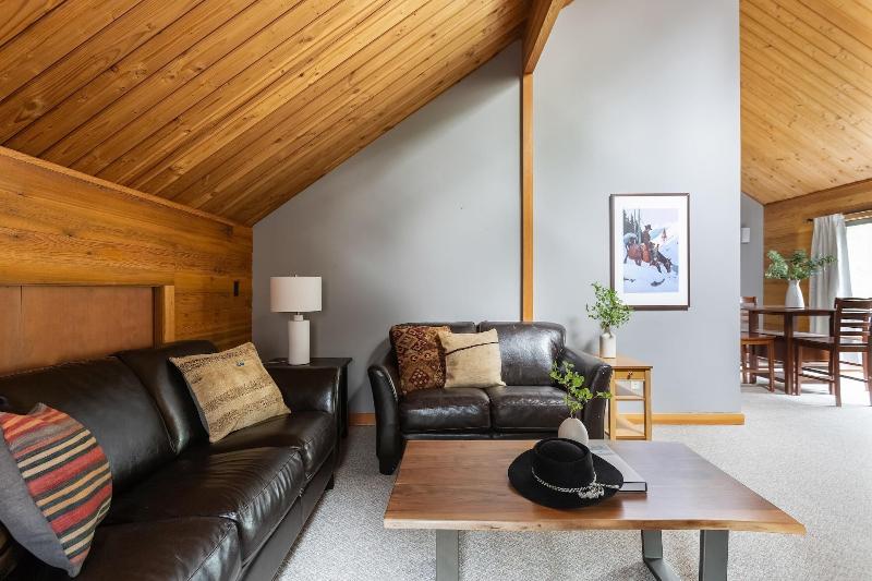 Skylight By Avantstay Elevated Mountain Home W Ho image
