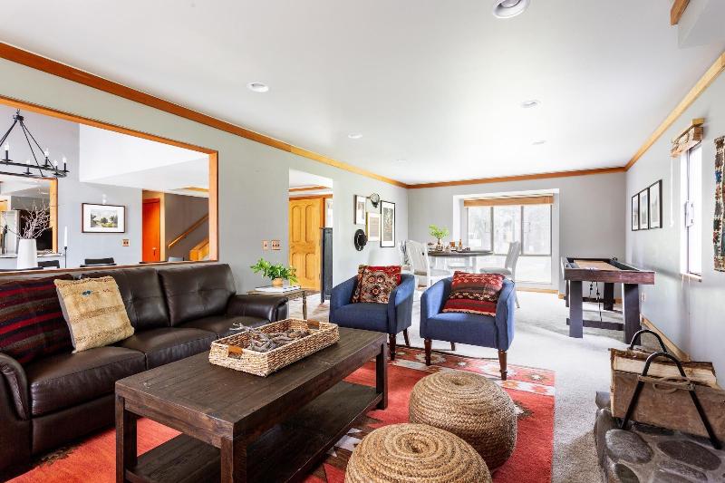 Skylight By Avantstay Elevated Mountain Home W Ho image