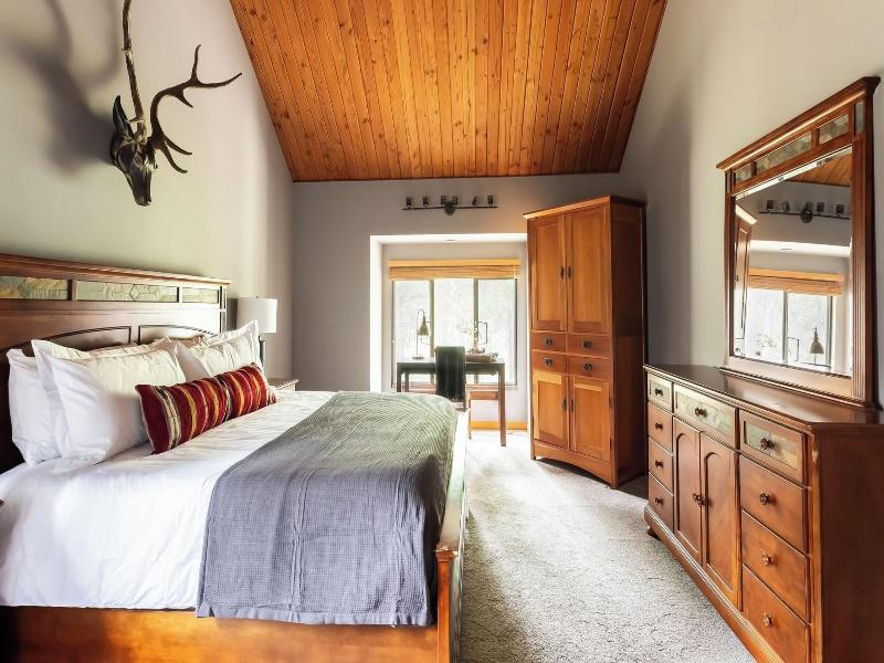Skylight By Avantstay Elevated Mountain Home W Ho image