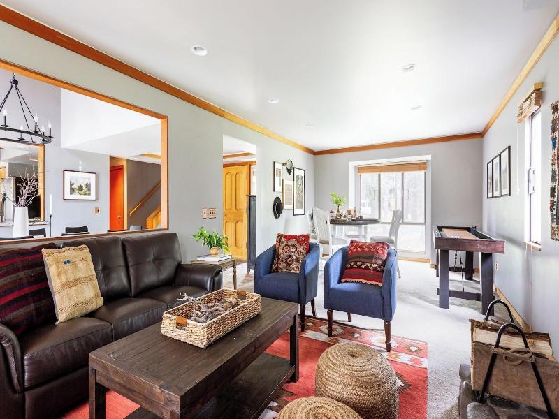 Skylight By Avantstay Elevated Mountain Home W Ho image