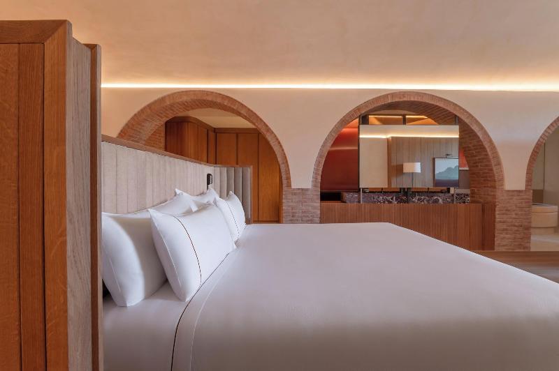 Gran Hotel Mas D En Bruno image