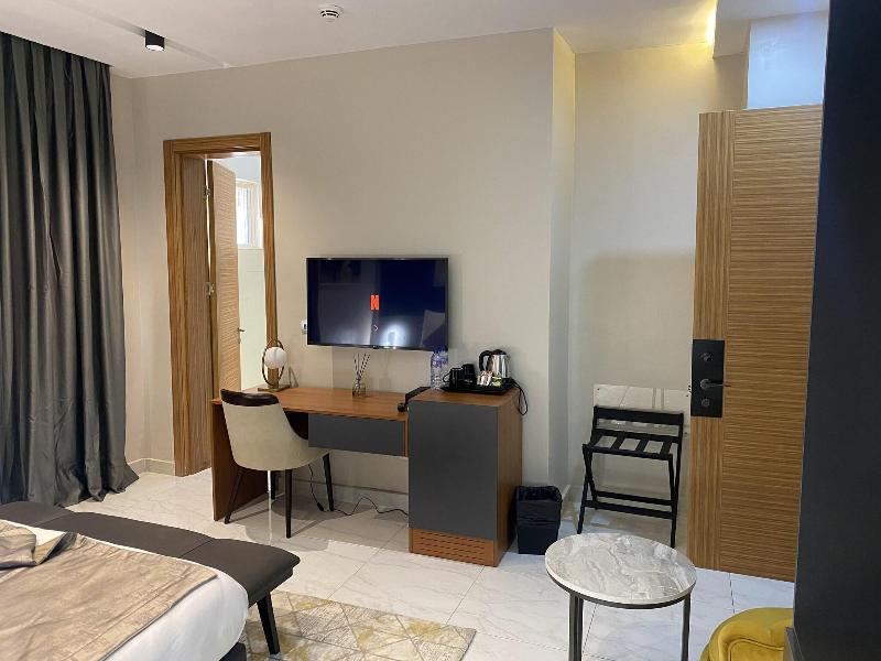 Wali S Suites image