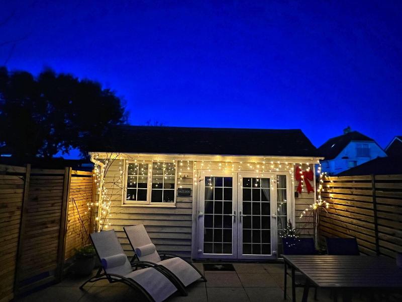 Inviting 1 Bed Cabin In Hayling Island image
