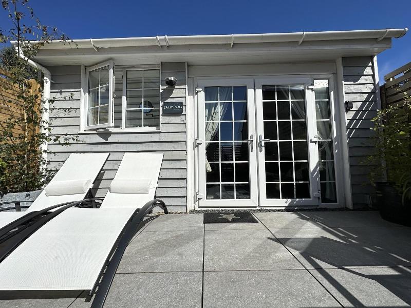 Inviting 1 Bed Cabin In Hayling Island image