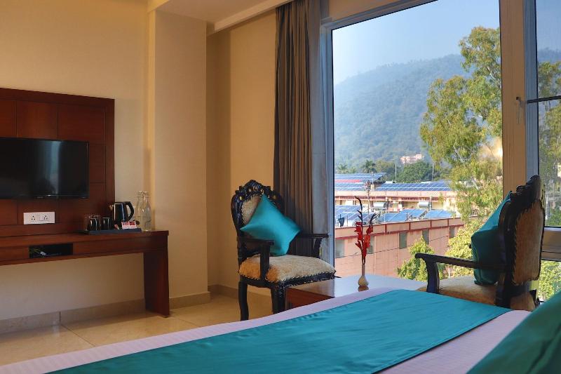 Hotel Green One Earth image