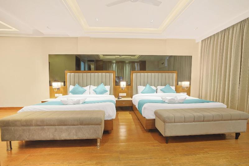 Hotel Green One Earth image