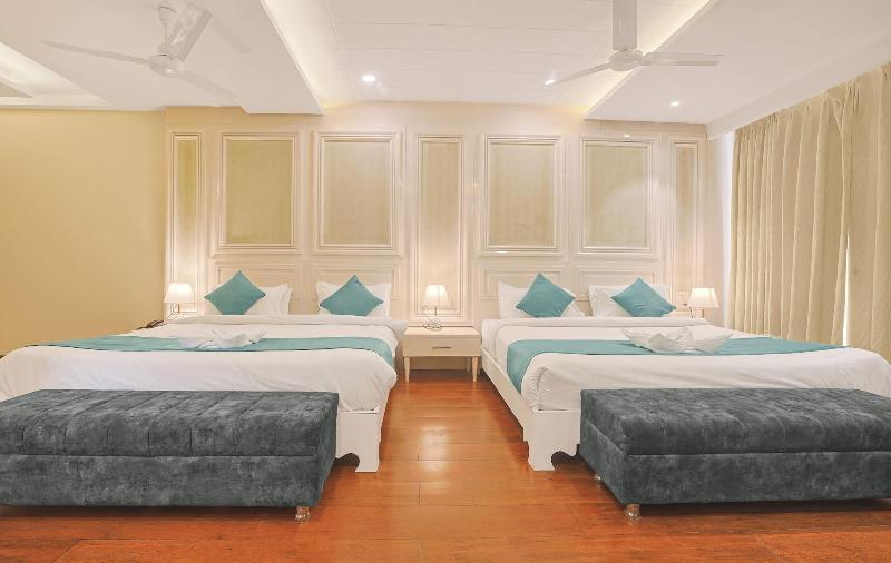 Hotel Green One Earth image