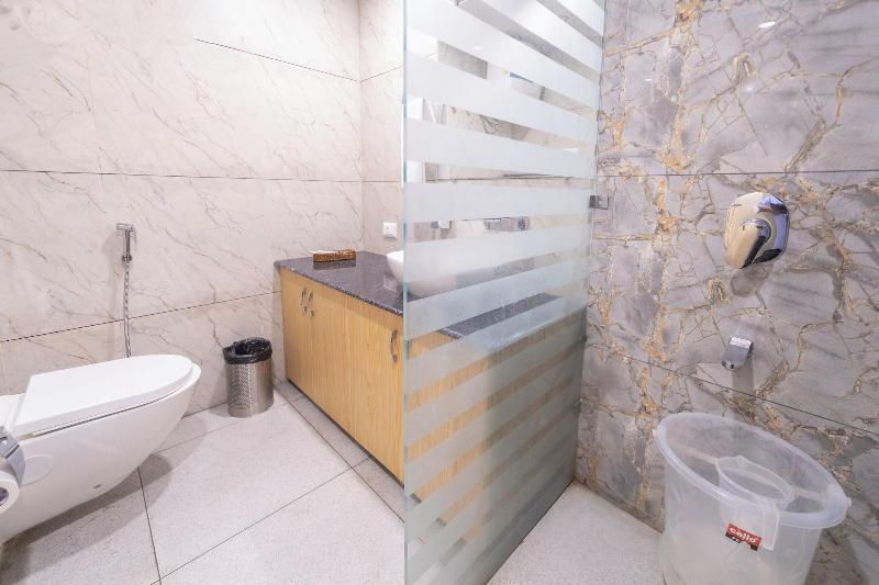Hotel Green One Earth image