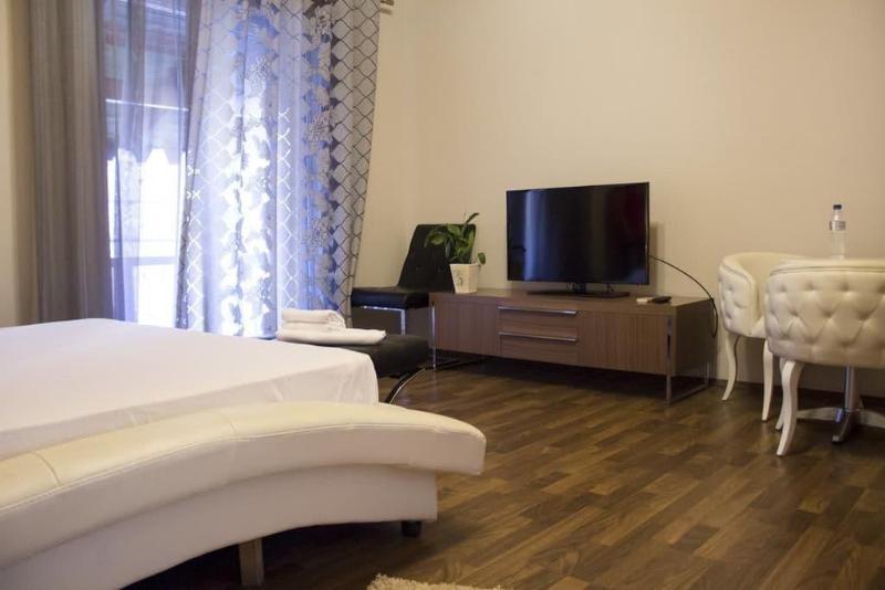 Hotel Bylis image