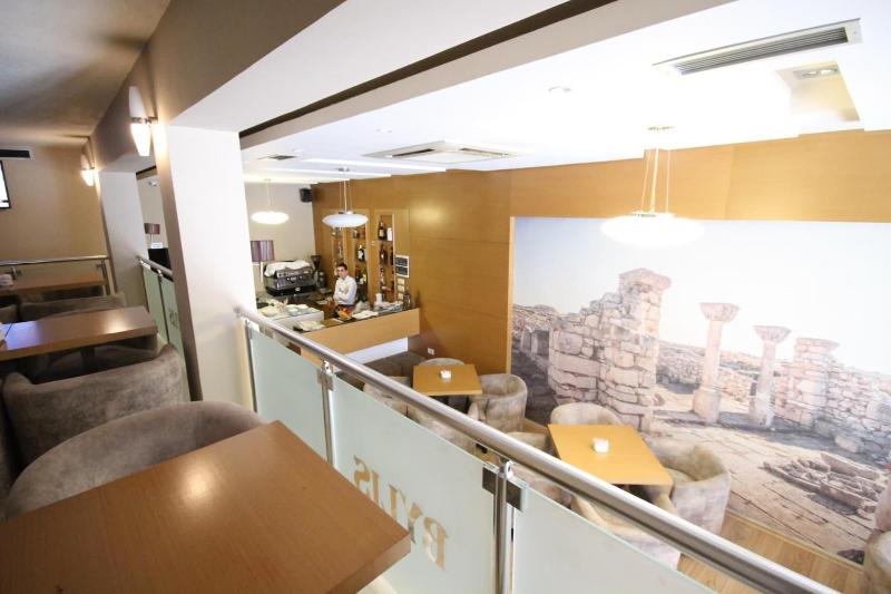 Hotel Bylis image