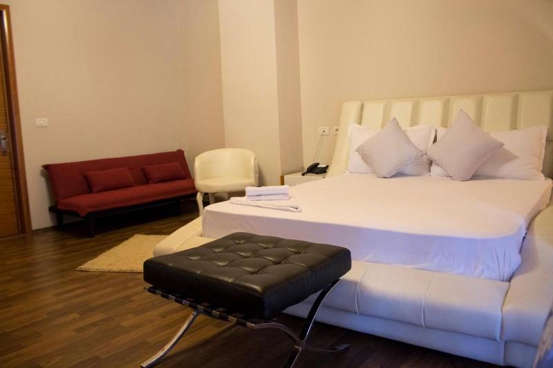 Hotel Bylis image