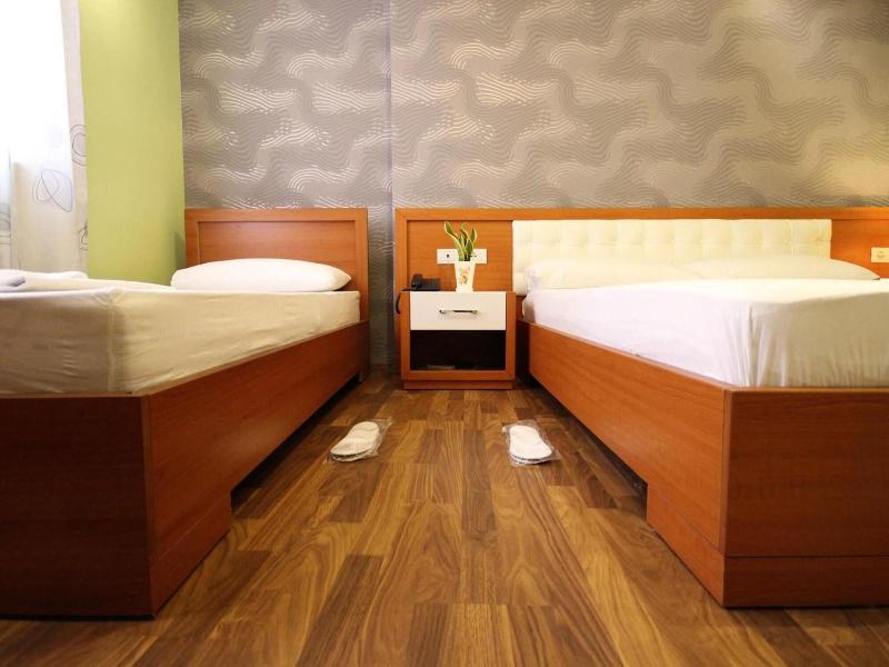 Hotel Bylis image