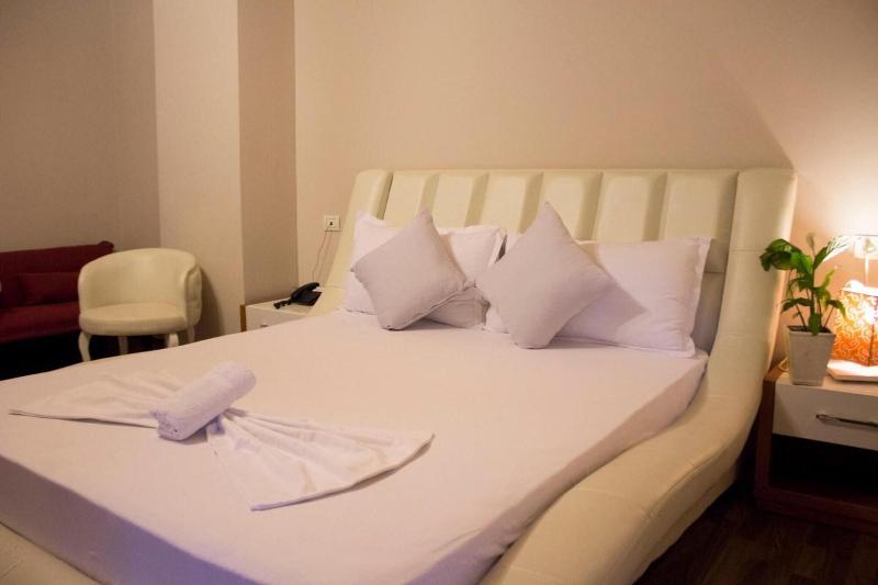 Hotel Bylis image