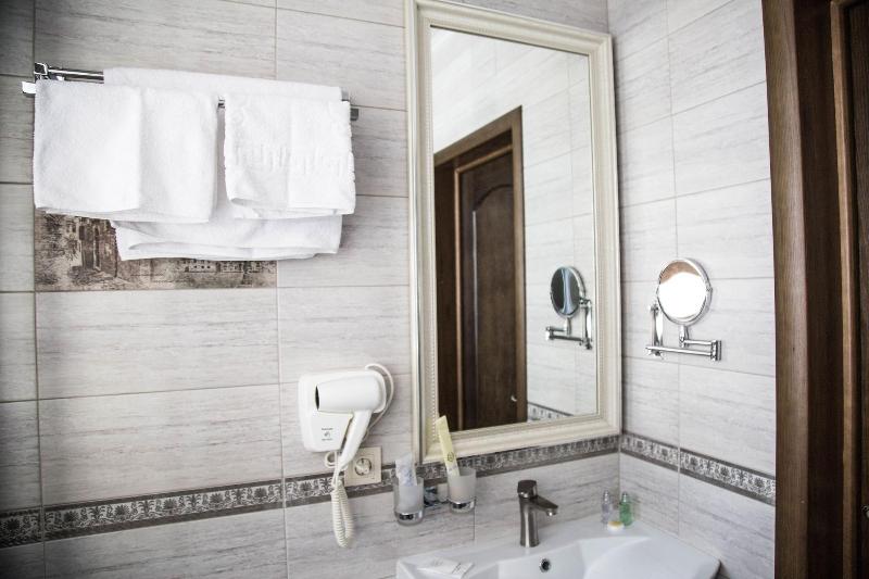 De Mar Hotel image
