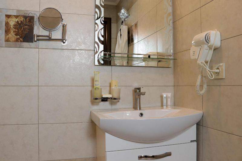 De Mar Hotel image