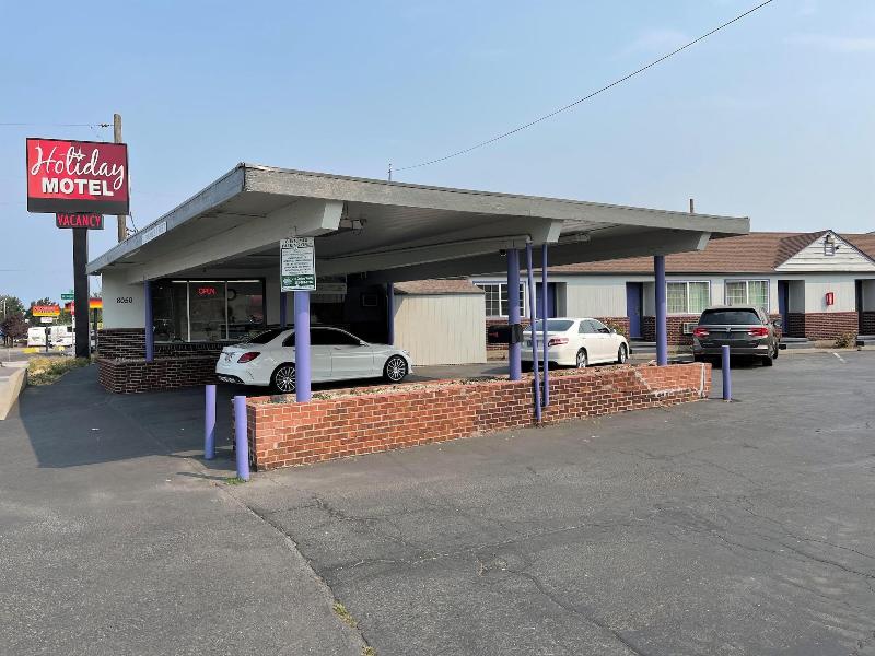Holiday Motel image